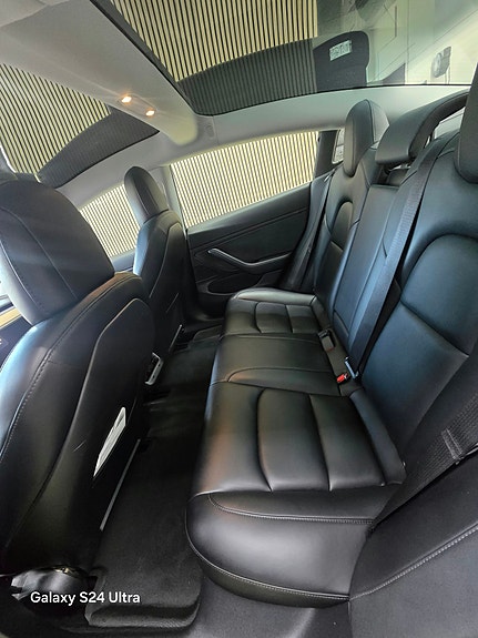 Tesla Model 3 4 of 13