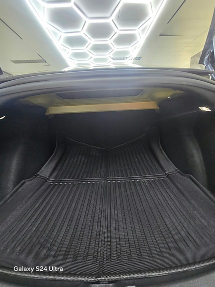 Tesla Model 3 5 of 13
