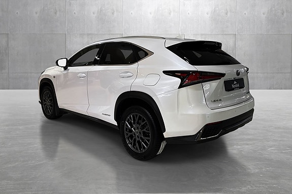 Lexus NX300h 3 of 25
