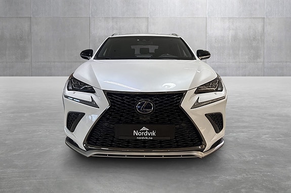 Lexus NX300h 7 of 25