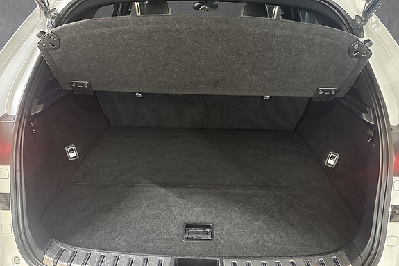 Lexus NX300h 23 of 25