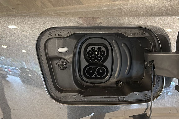 Ford Explorer 9 of 26