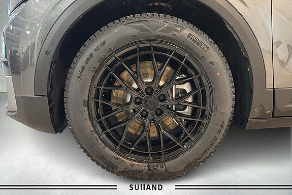 Ford Explorer 21 of 26