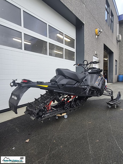 Ski-doo RENEGADE 900 ACE TURBO R XRS 5 of 11