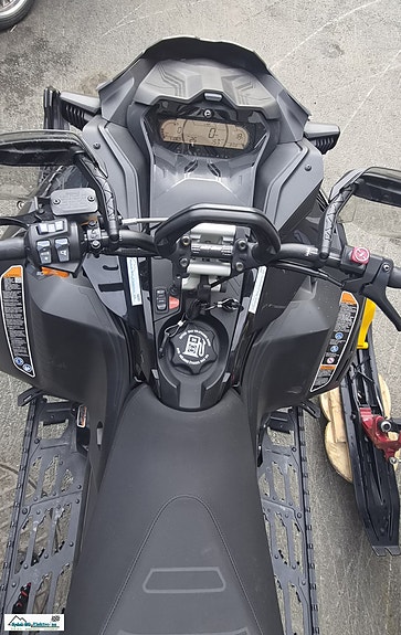 Ski-doo RENEGADE 900 ACE TURBO R XRS 11 of 11
