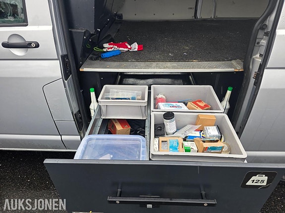Volkswagen Transporter 17 of 30
