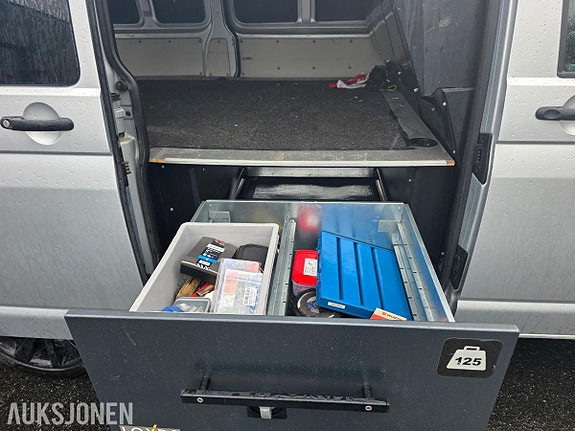 Volkswagen Transporter 15 of 30