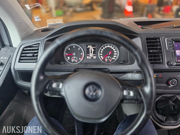 Volkswagen Transporter 24 of 30