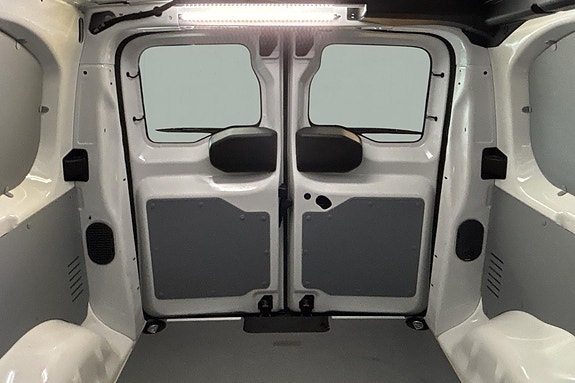 Opel Vivaro 18 of 27