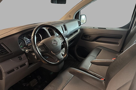 Opel Vivaro 8 of 27