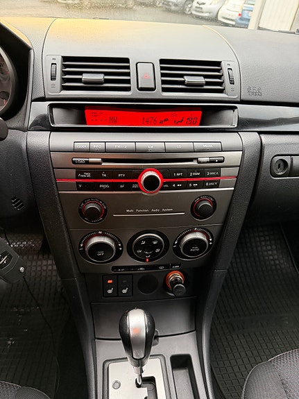 Mazda 3 17 of 28