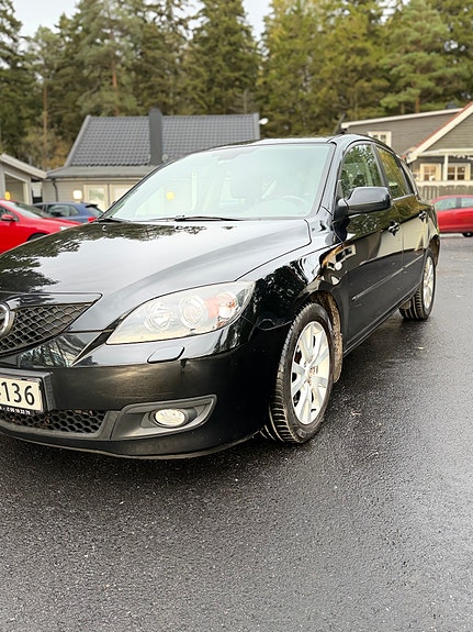 Mazda 3 2 of 28