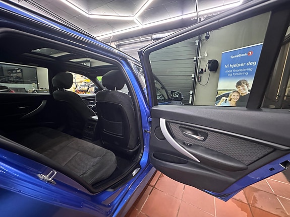 BMW 320d 16 of 27