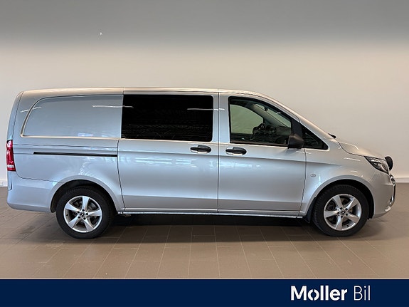 Mercedes-Benz Vito 119 2 of 16