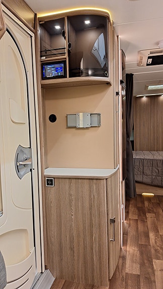 KABE ROYAL 780 TDL KS | Mover | A\C | Takmontert markise | 13 of 30
