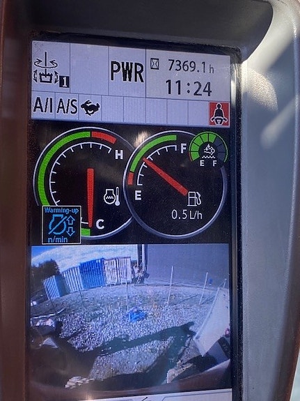 Hitachi 225US-6 4 of 17