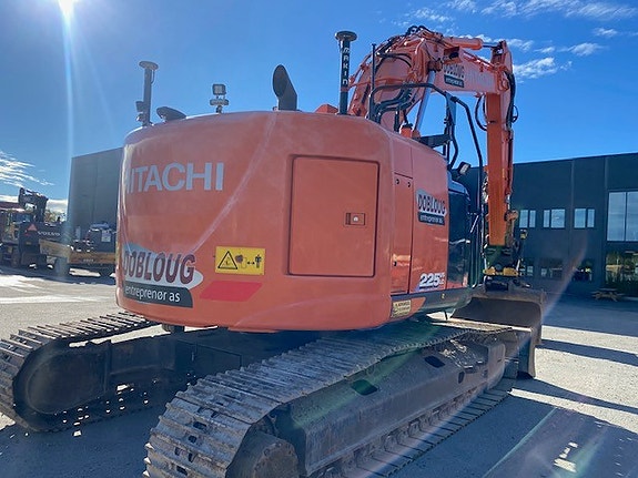 Hitachi 225US-6 11 of 17