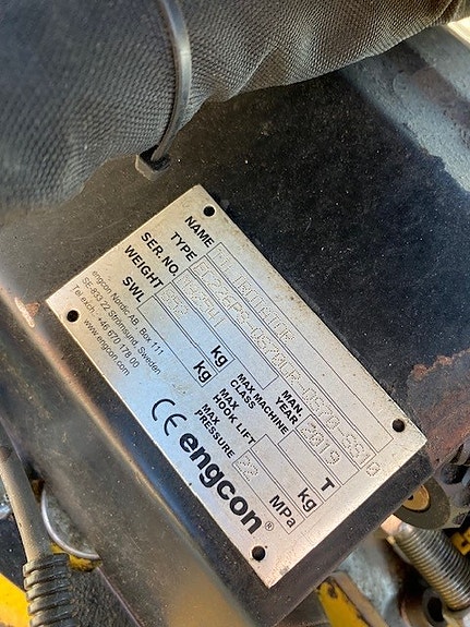 Hitachi 225US-6 16 of 17