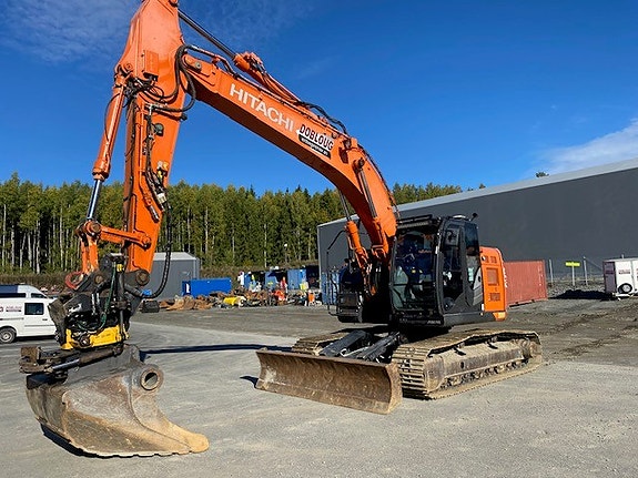 Hitachi 225US-6 2 of 17