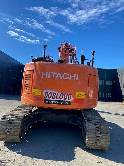 Hitachi 225US-6 12 of 17