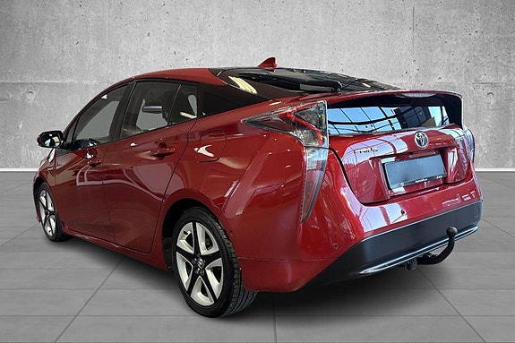 Toyota Prius 3 of 19