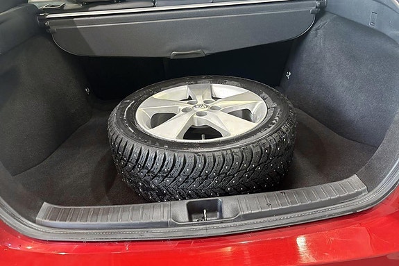 Toyota Prius 18 of 19