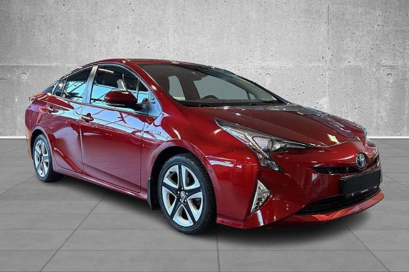 Toyota Prius 7 of 19