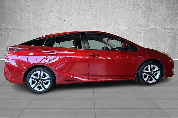 Toyota Prius 6 of 19