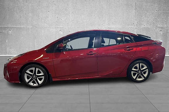 Toyota Prius 2 of 19