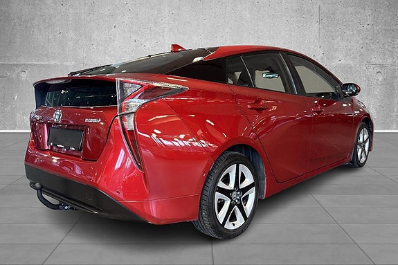 Toyota Prius 5 of 19