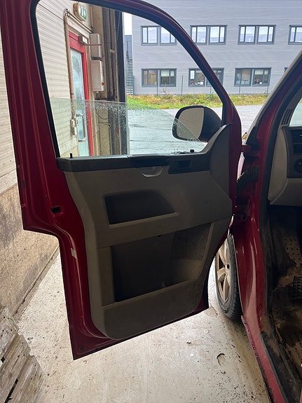 Volkswagen Transporter 16 of 26
