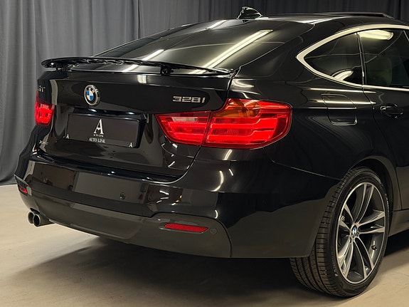 BMW 328i 21 of 30