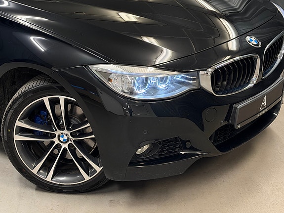 BMW 328i 3 of 30