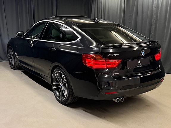 BMW 328i 18 of 30