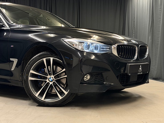 BMW 328i 2 of 30