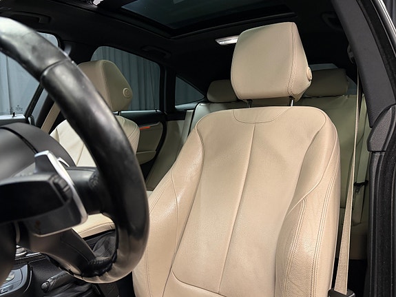 BMW 328i 26 of 30