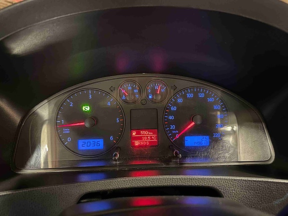 Volkswagen Transporter 10 of 29
