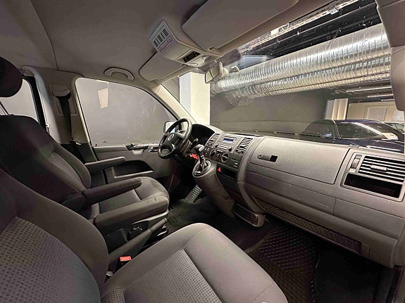 Volkswagen Transporter 28 of 29