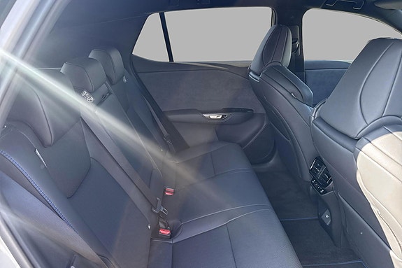 Lexus RZ550e 21 of 30