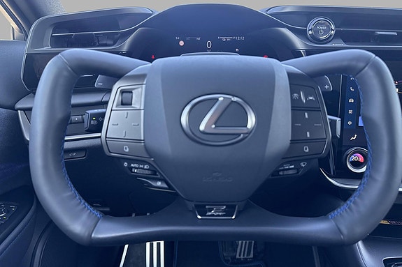 Lexus RZ550e 12 of 30