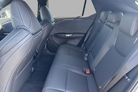 Lexus RZ550e 20 of 30