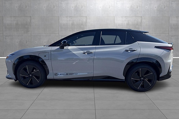 Lexus RZ550e 8 of 30