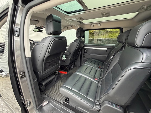 Citroen Jumpy SpaceTourer 28 of 30