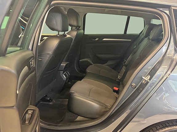 Renault Megane E-Tech 18 of 30