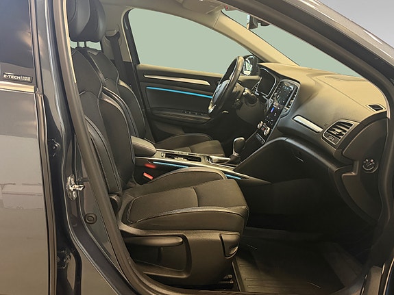Renault Megane E-Tech 17 of 30