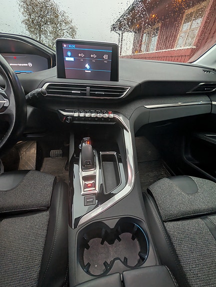 Peugeot 5008 10 of 12