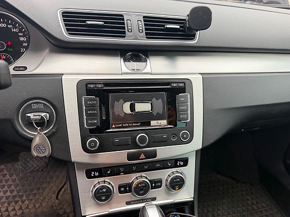 Volkswagen Passat 9 of 10