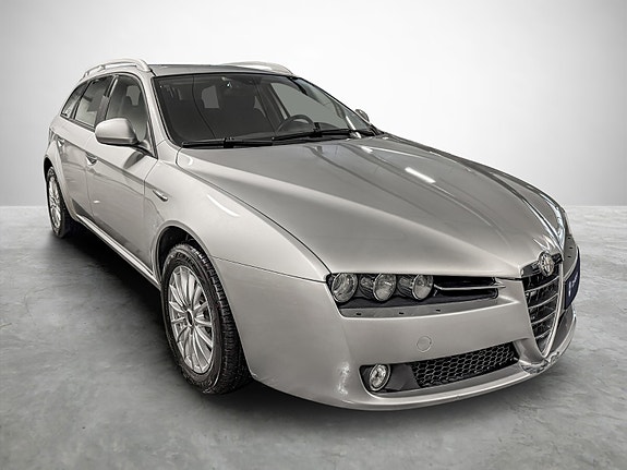 Alfa Romeo 159 SportWagon 7 of 28