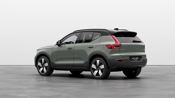 Volvo XC40 4 of 27