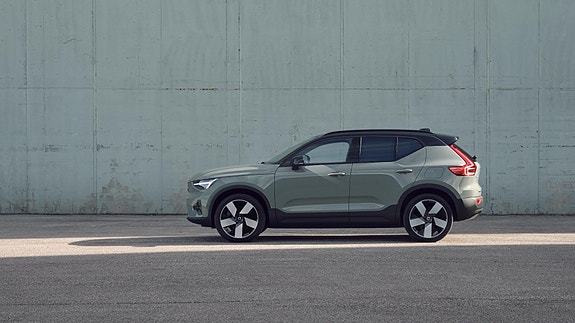 Volvo XC40 7 of 27